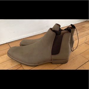 Brand New Goodfellow &Co Tan low boots